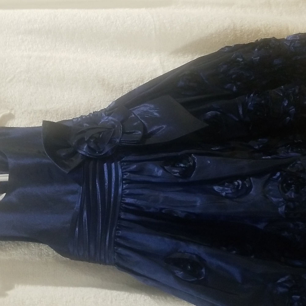 Girls beautiful navy blue dress